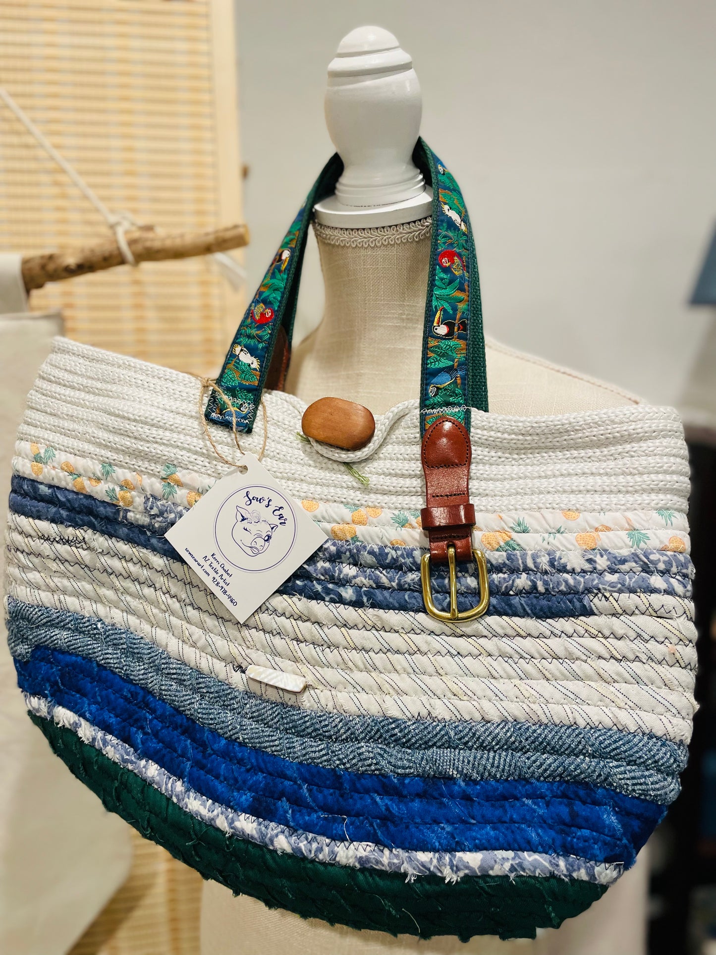 Toucan blues rope tote