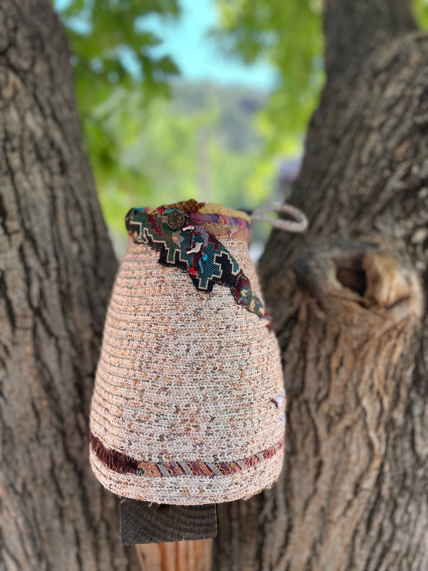 Bird song up-cycled rope vessel